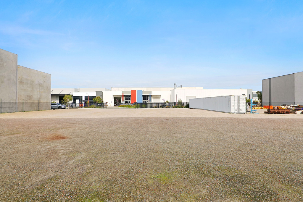 21 Brewer Road, Canning Vale WA 6155