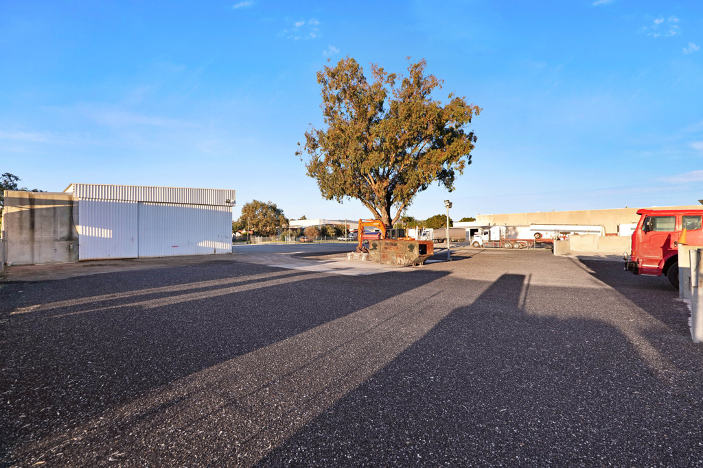 43 Stebbing Road, Maddington WA 6109