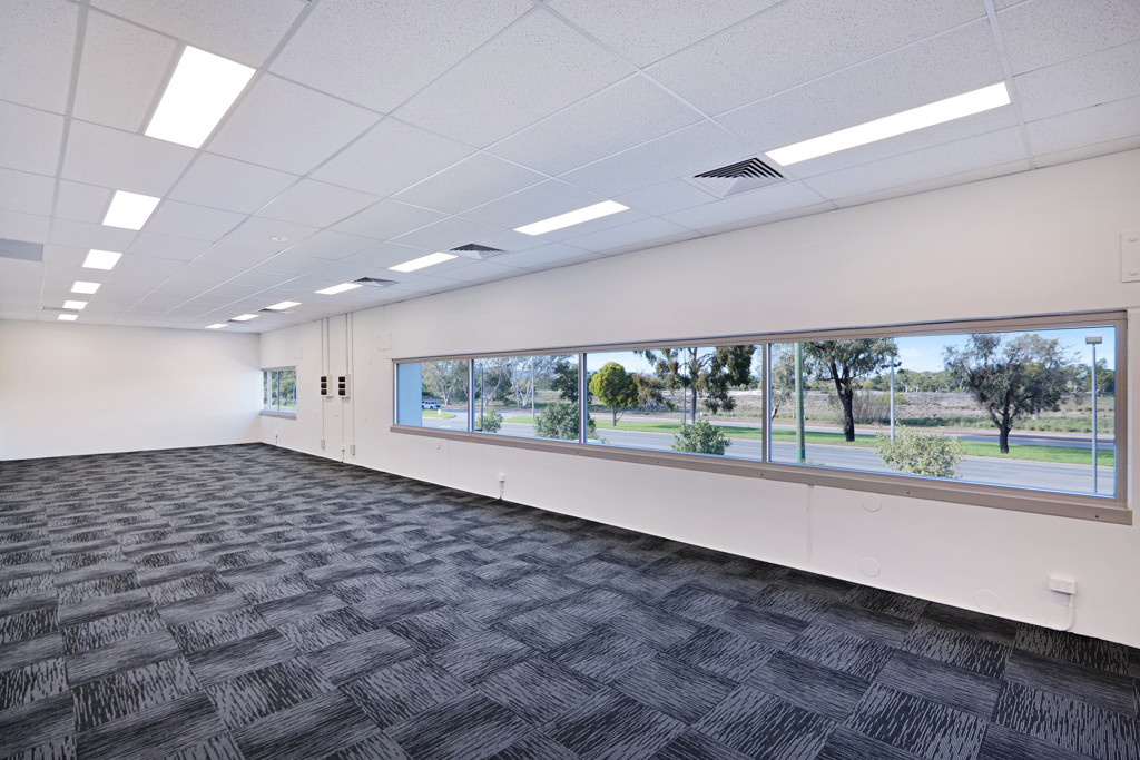 2 Hensbrook Loop, Forrestdale WA 6112