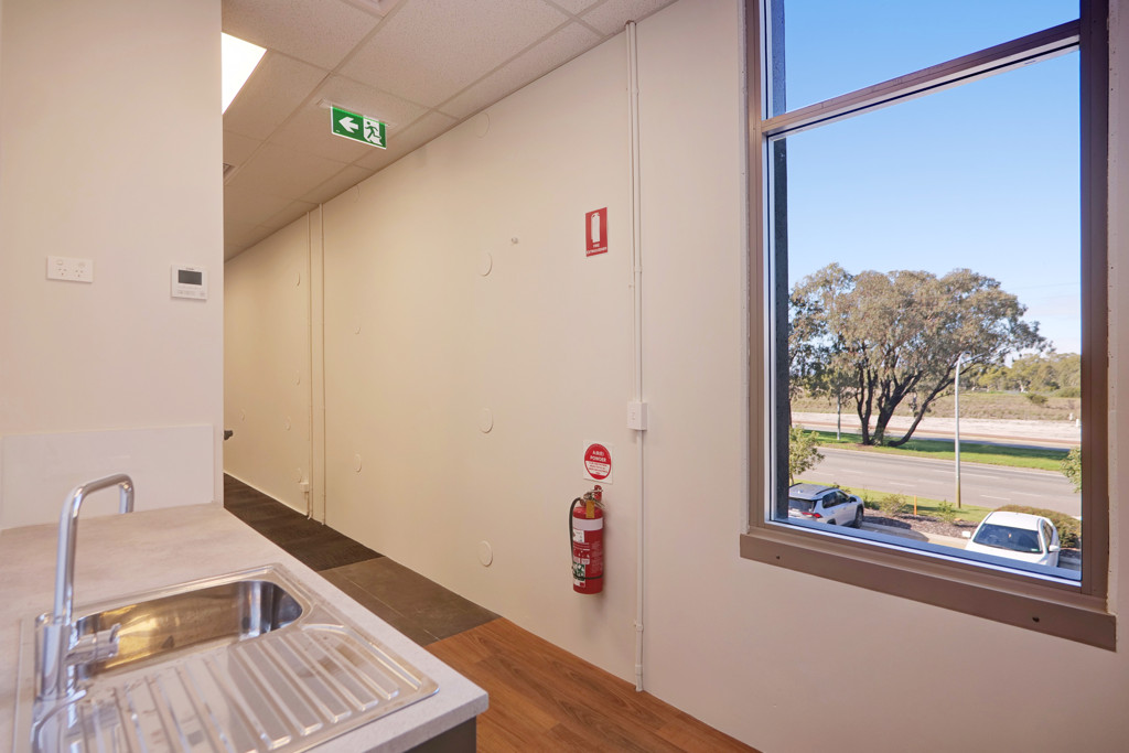 2 Hensbrook Loop, Forrestdale WA 6112