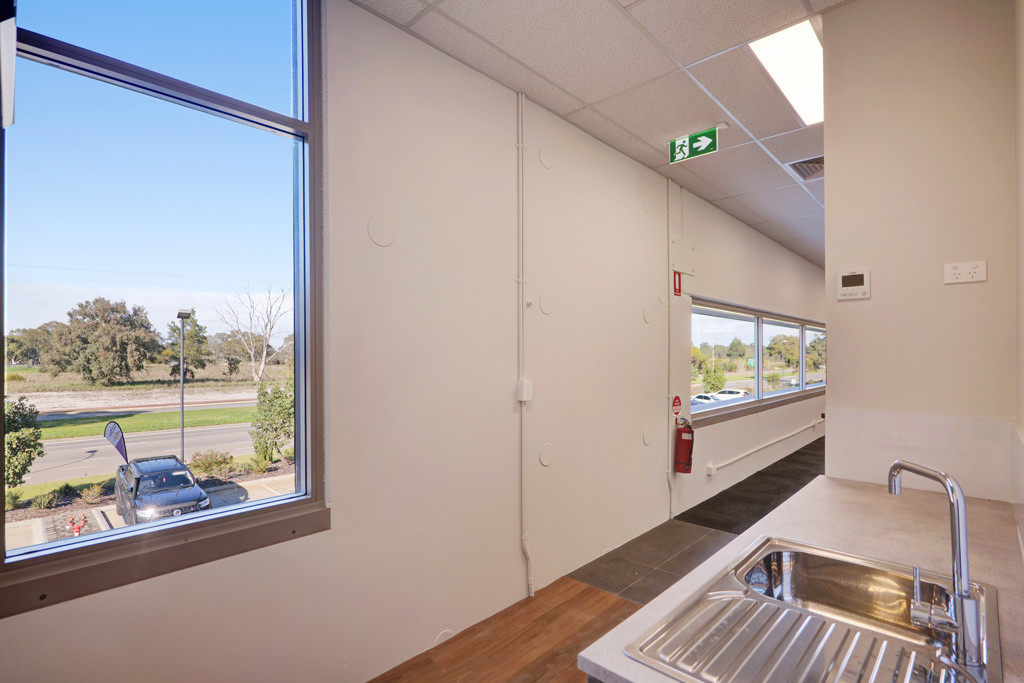 2 Hensbrook Loop, Forrestdale WA 6112