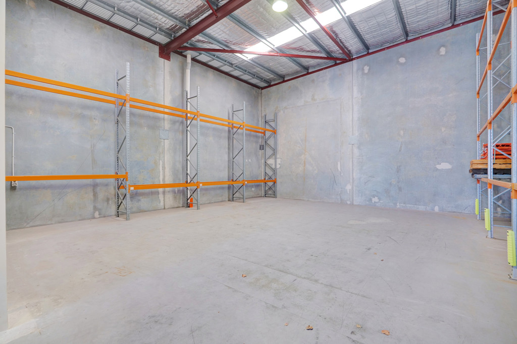 Unit 1/35 Mordaunt Circuit, Canning Vale WA 6155