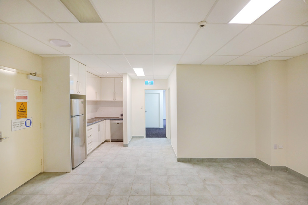 Unit 1/35 Mordaunt Circuit, Canning Vale WA 6155