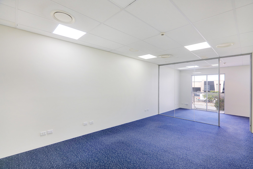 Unit 1/35 Mordaunt Circuit, Canning Vale WA 6155