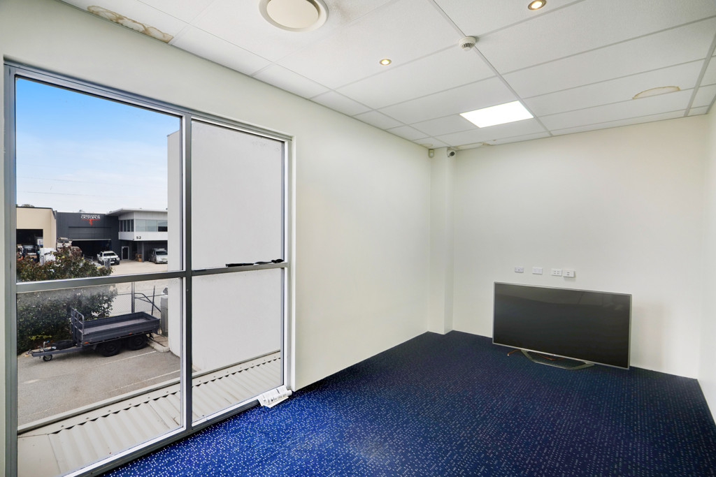 Unit 1/35 Mordaunt Circuit, Canning Vale WA 6155
