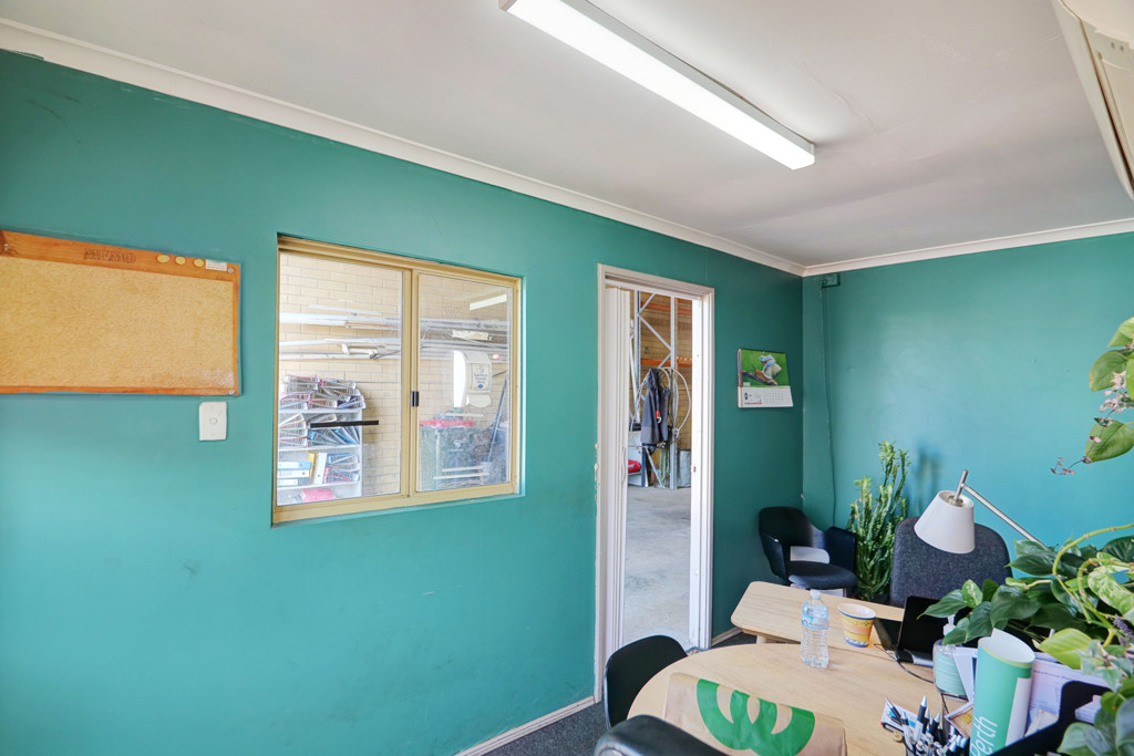 1/236 Star Street, Welshpool WA 6106