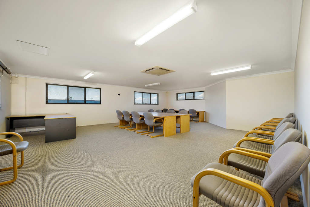 Unit 1/88 King Road, East Bunbury WA 6230