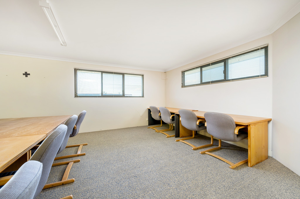 Unit 1/88 King Road, East Bunbury WA 6230