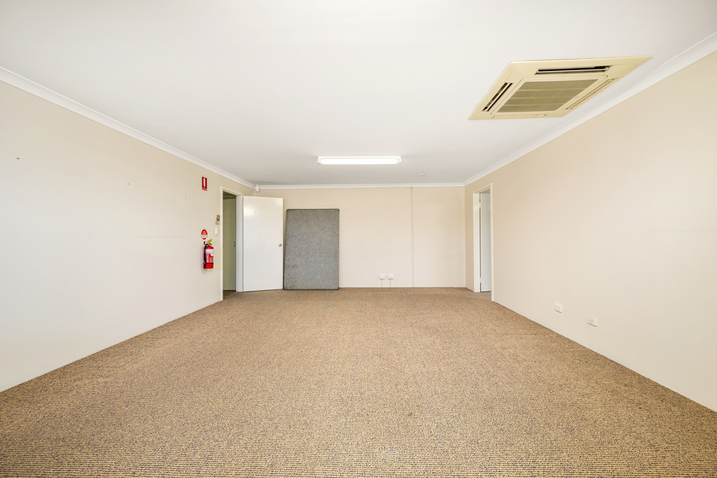Unit 1/88 King Road, East Bunbury WA 6230