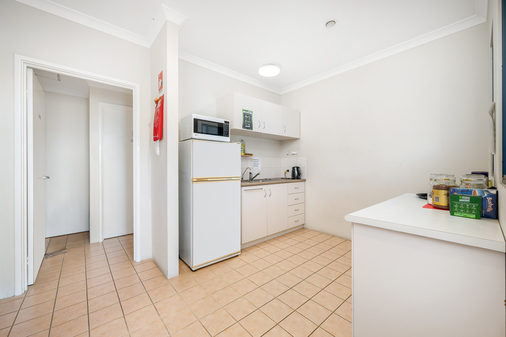 Unit 1/88 King Road, East Bunbury WA 6230