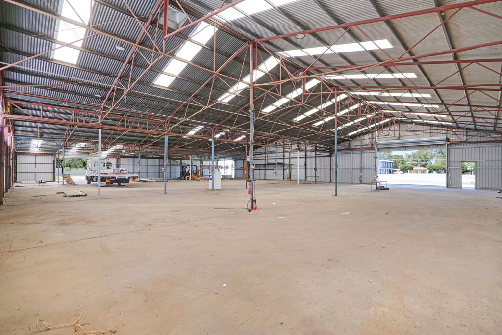 1964 Albany Highway, Maddington WA 6109