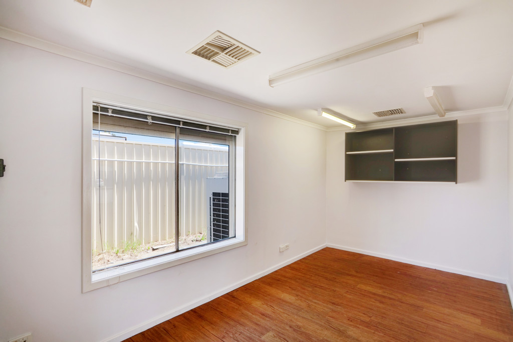 1964 Albany Highway, Maddington WA 6109