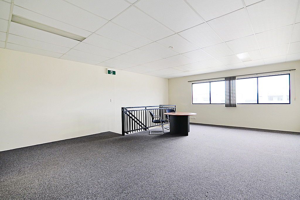 1/21 Mordaunt Circuit, Canning Vale WA 6155