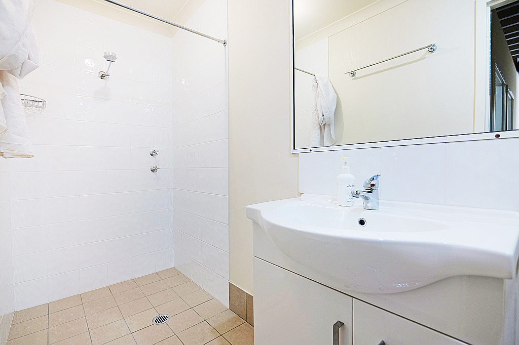 1/21 Mordaunt Circuit, Canning Vale WA 6155