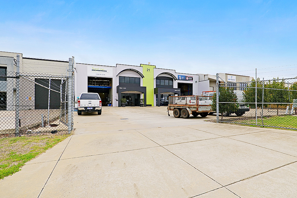 1/21 Mordaunt Circuit, Canning Vale WA 6155