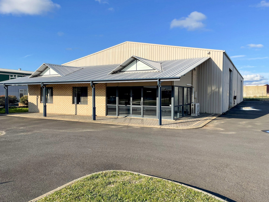 13 Gibbons Road, Davenport WA 6230