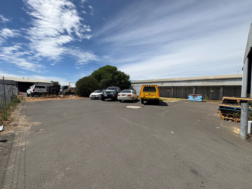 Unit 2/5 Halifax Drive, Davenport WA 6230