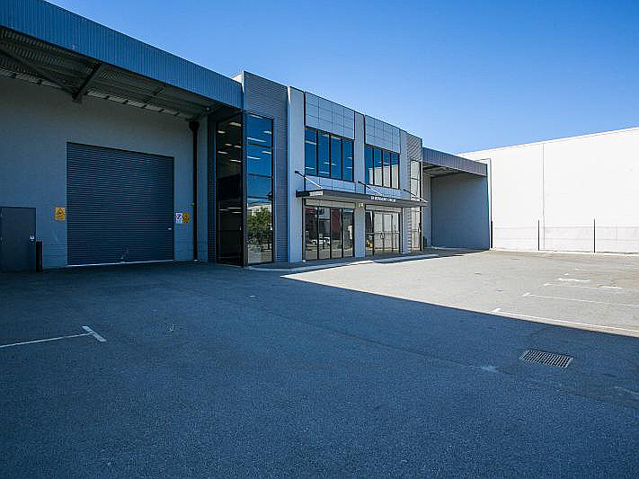 29 Mordaunt Circuit, Canning Vale WA 6155