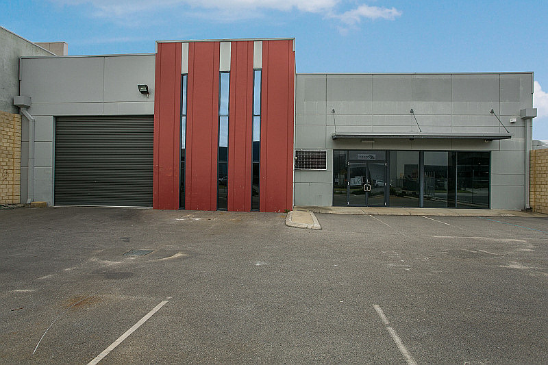 8 Mallaig Way, Canning Vale WA 6155