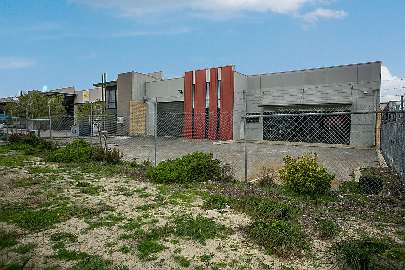 8 Mallaig Way, Canning Vale WA 6155