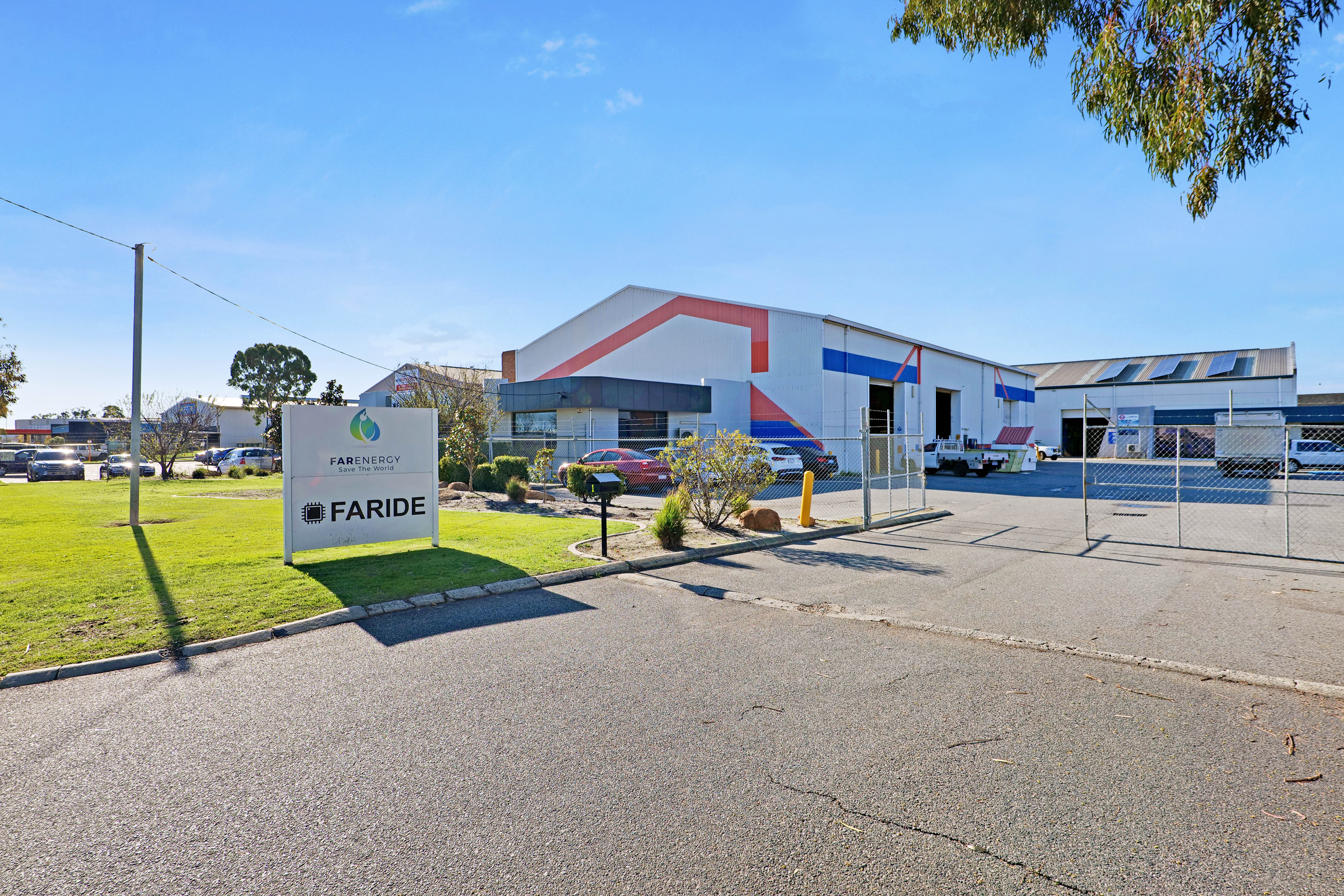 1/11 Ferguson Street, Kewdale WA 6105