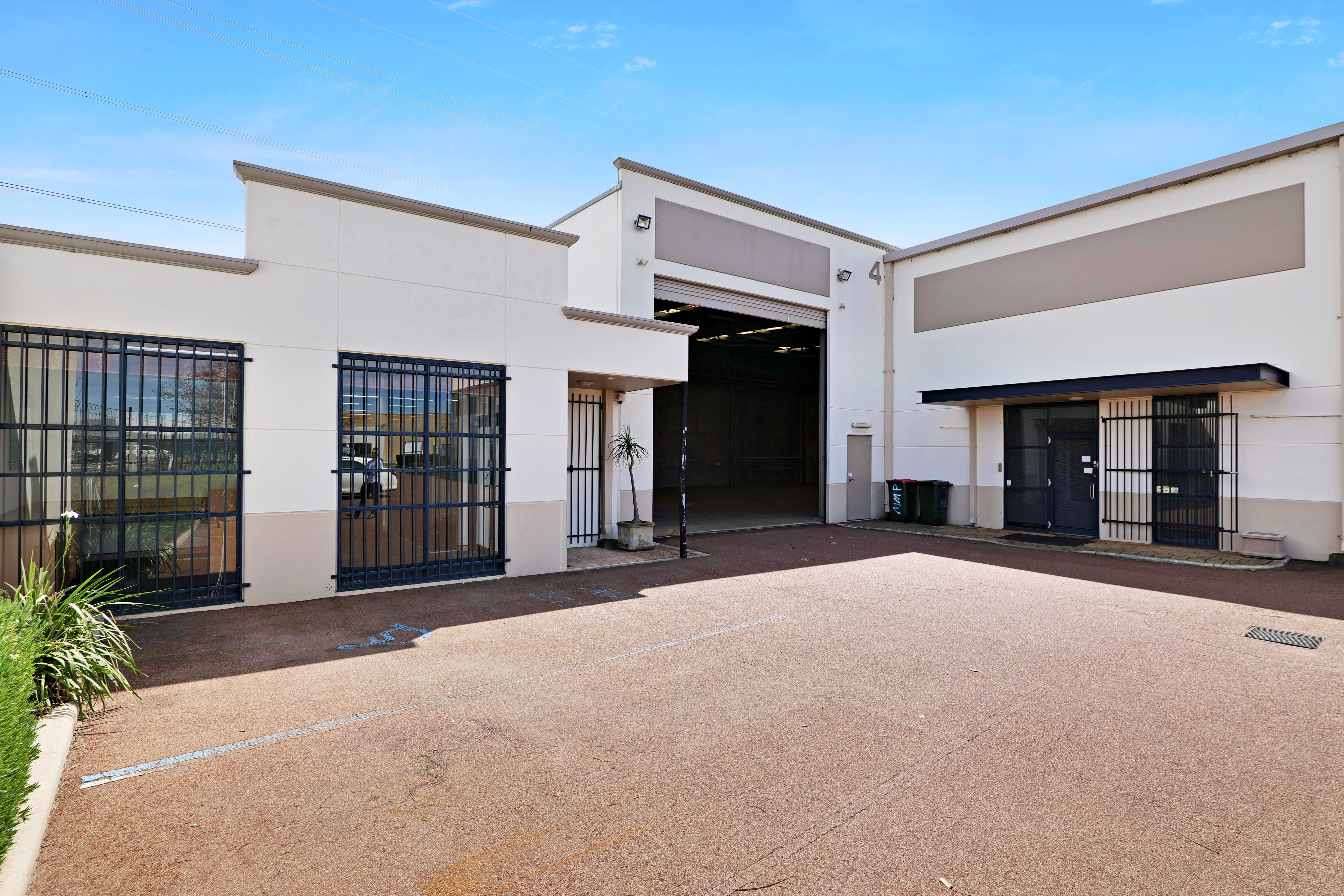 4/79 Catalano Circuit, Canning Vale WA 6155