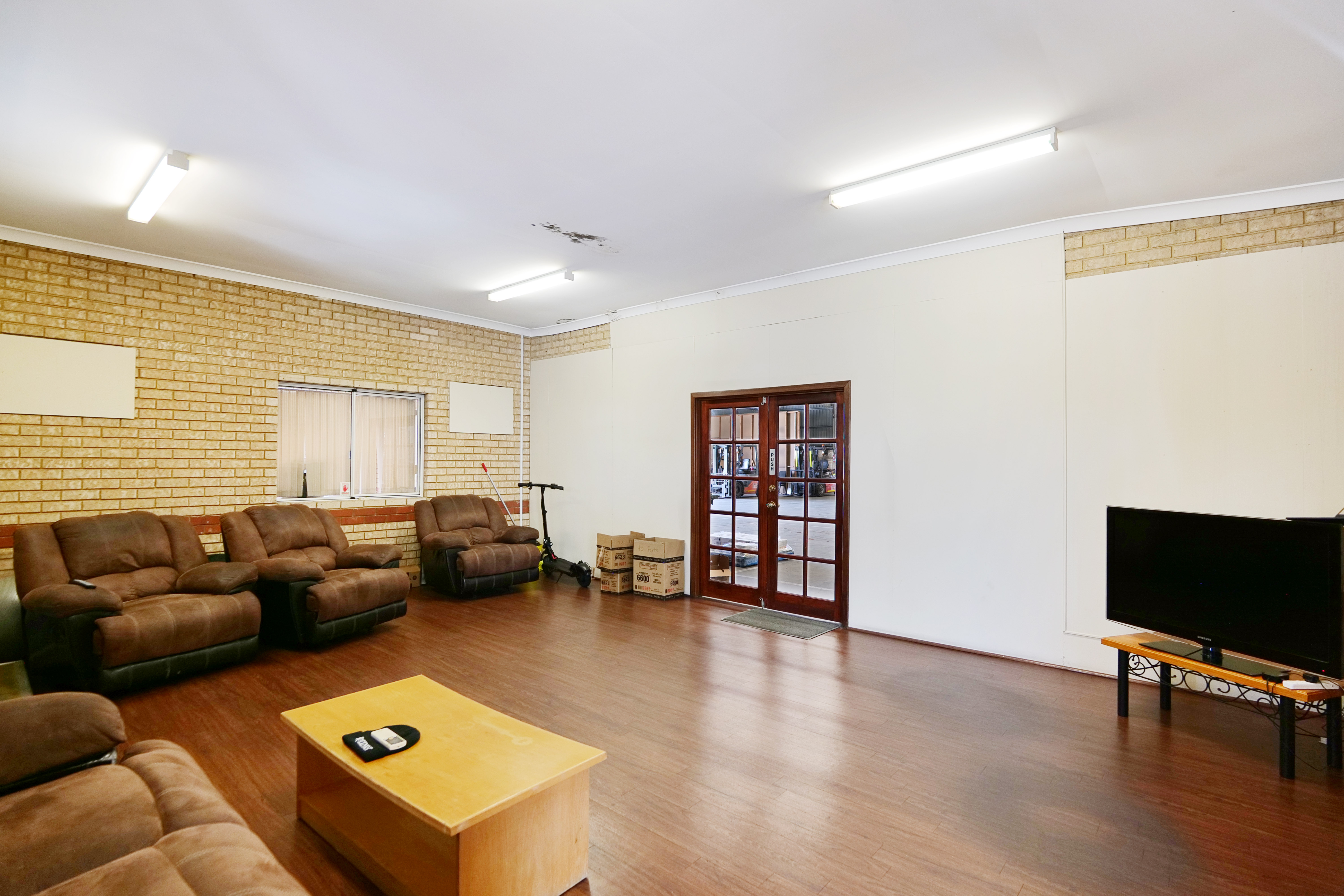 8 Catalano Road, Canning Vale WA 6155