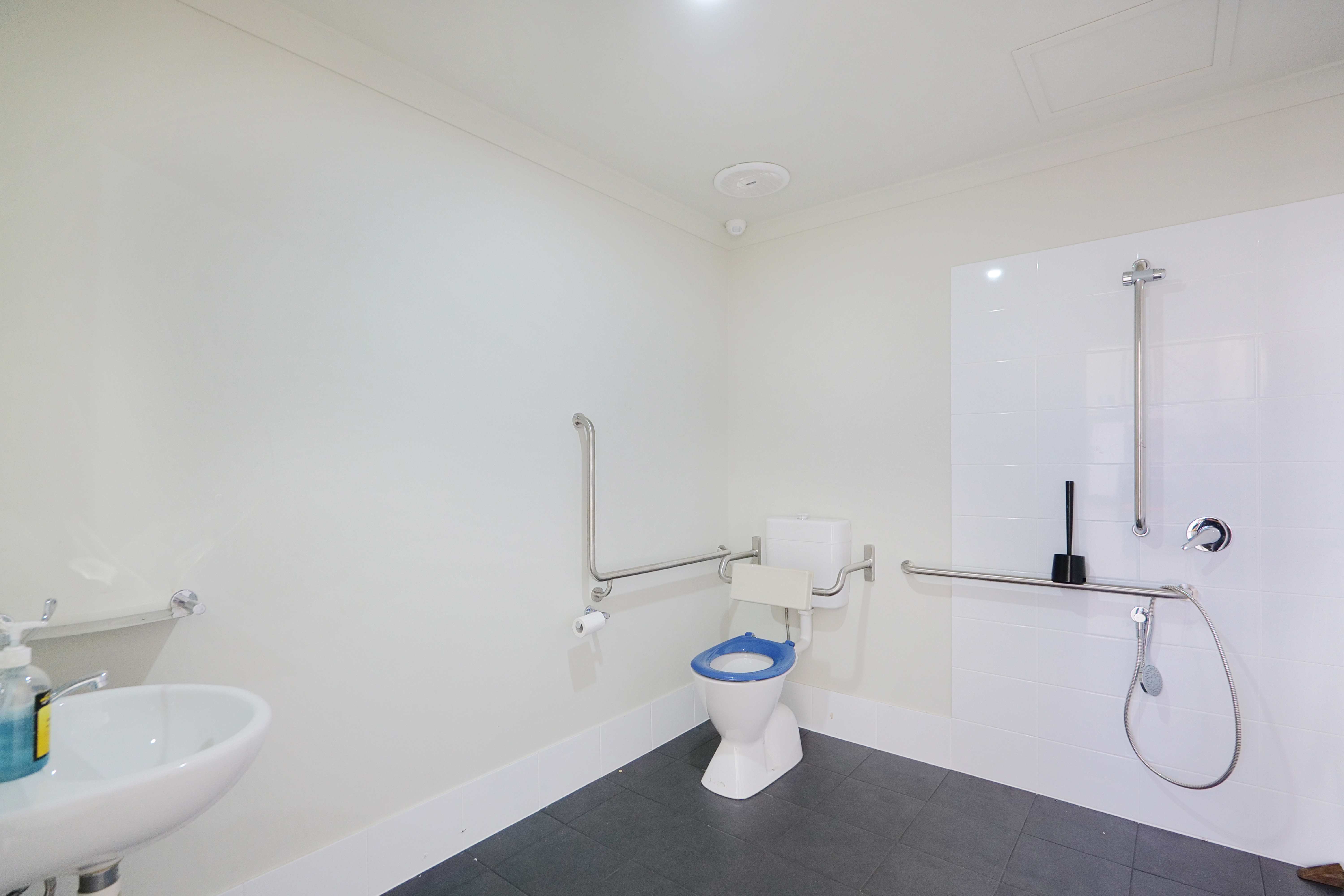 4/45 Barley Place, Canning Vale WA 6155
