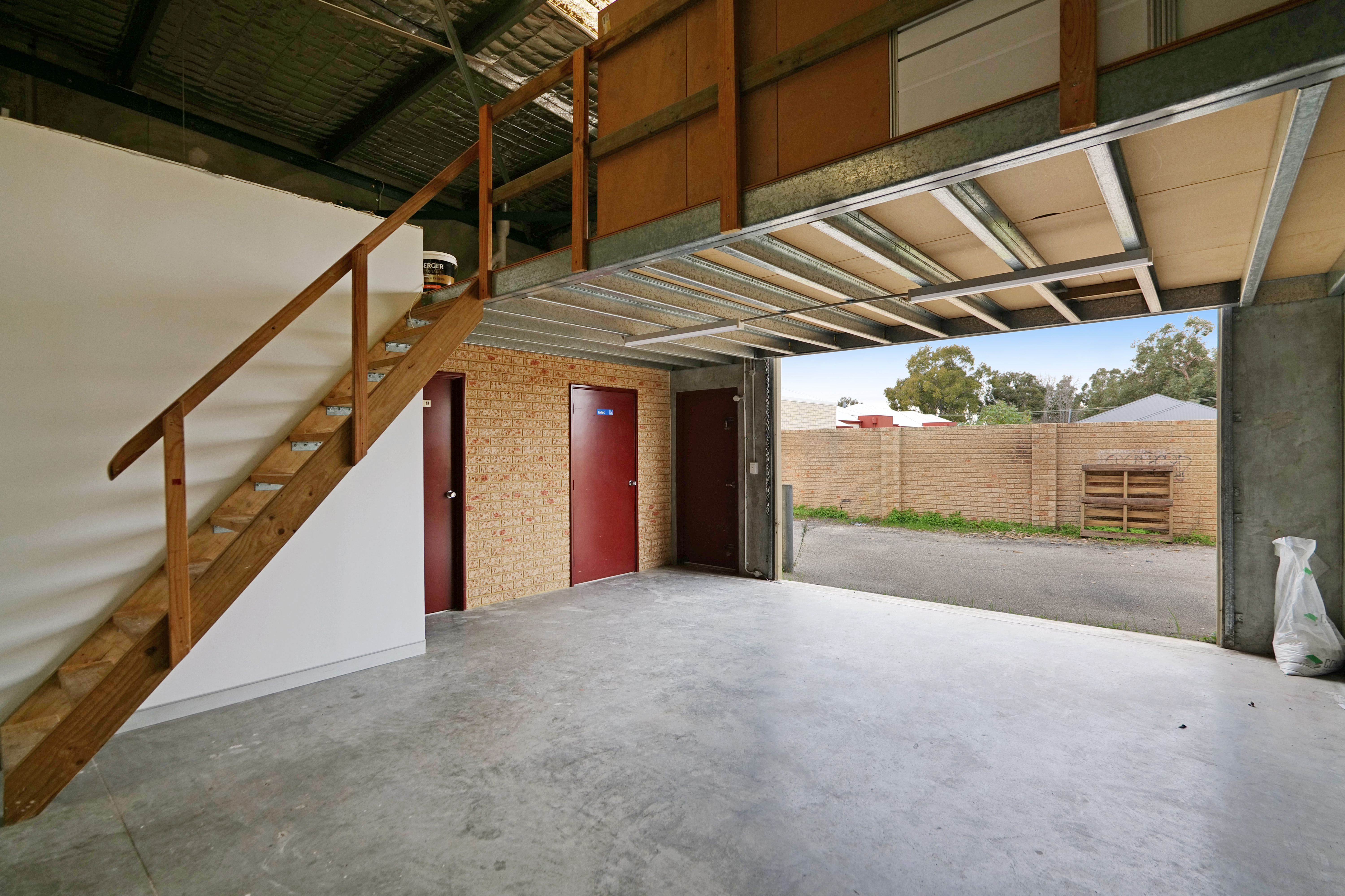 Unit 1/4 Nicholson Road, Beckenham WA 6107