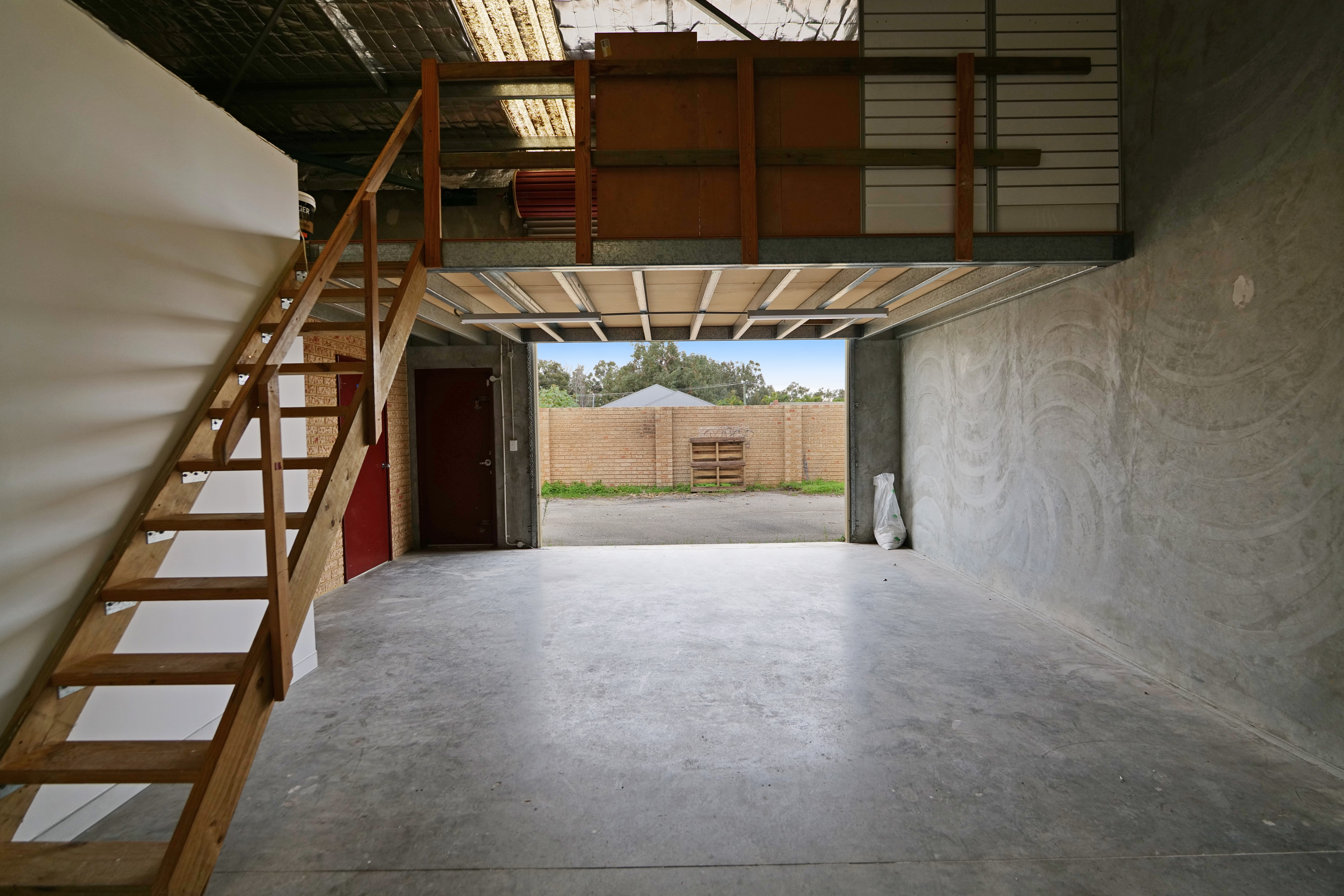 Unit 1/4 Nicholson Road, Beckenham WA 6107