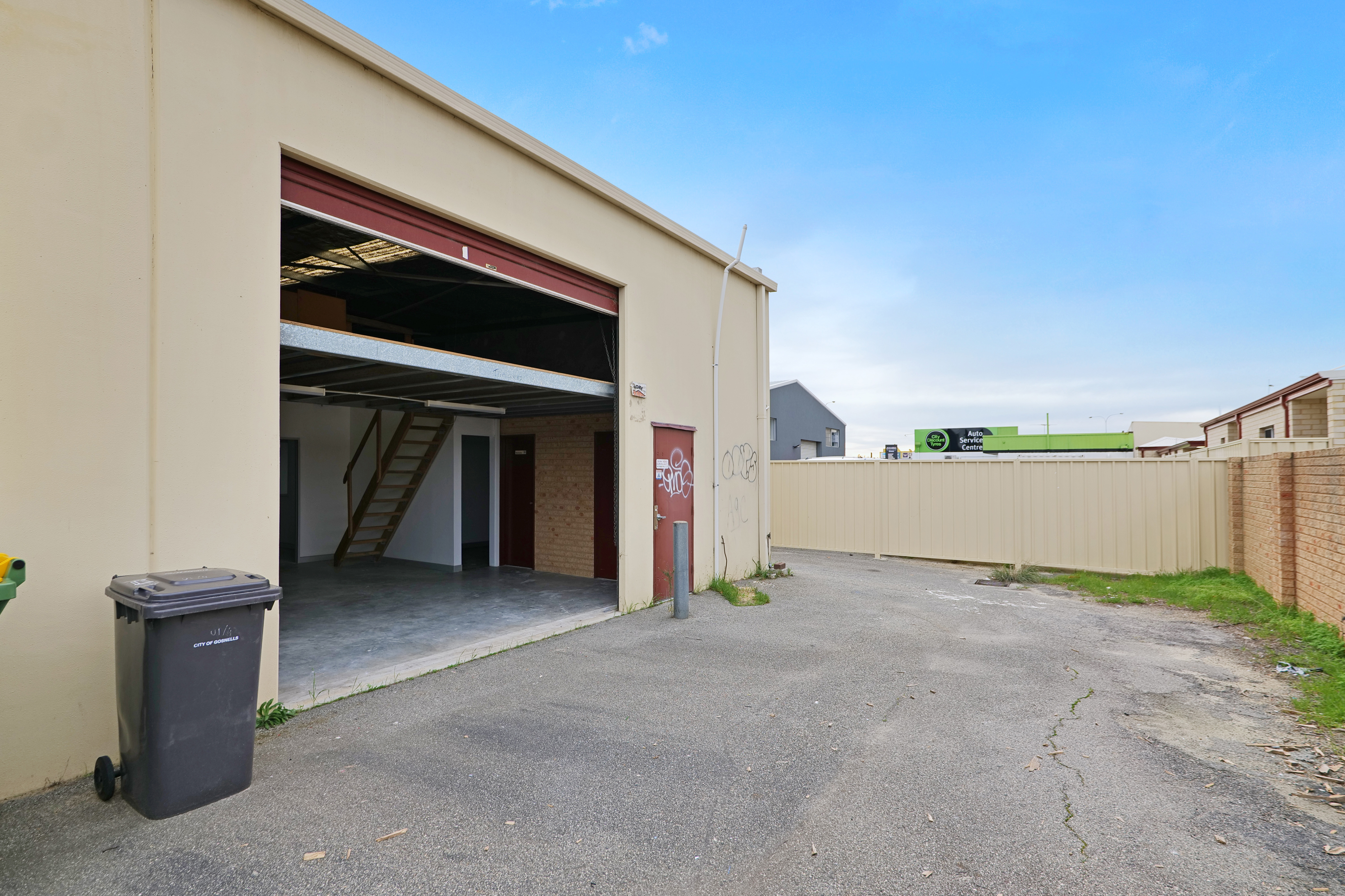 Unit 1/4 Nicholson Road, Beckenham WA 6107