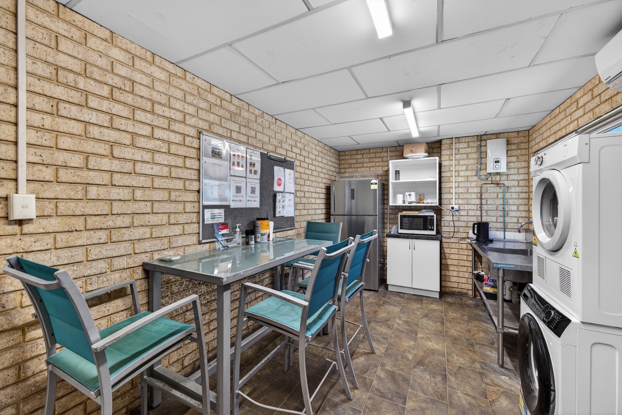 4 Riversdale Road, Welshpool WA 6106