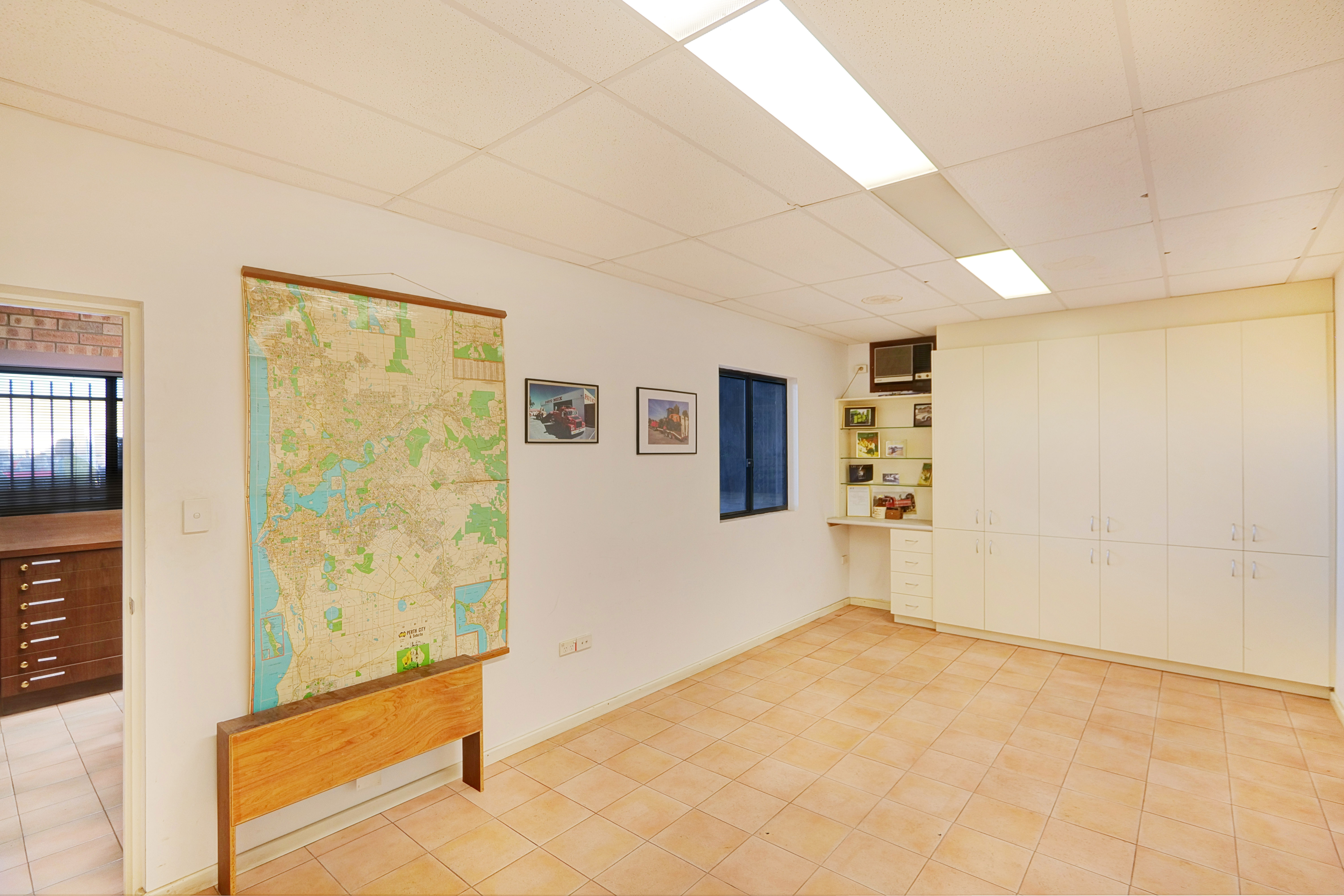 43 Stebbing Road, Maddington WA 6109