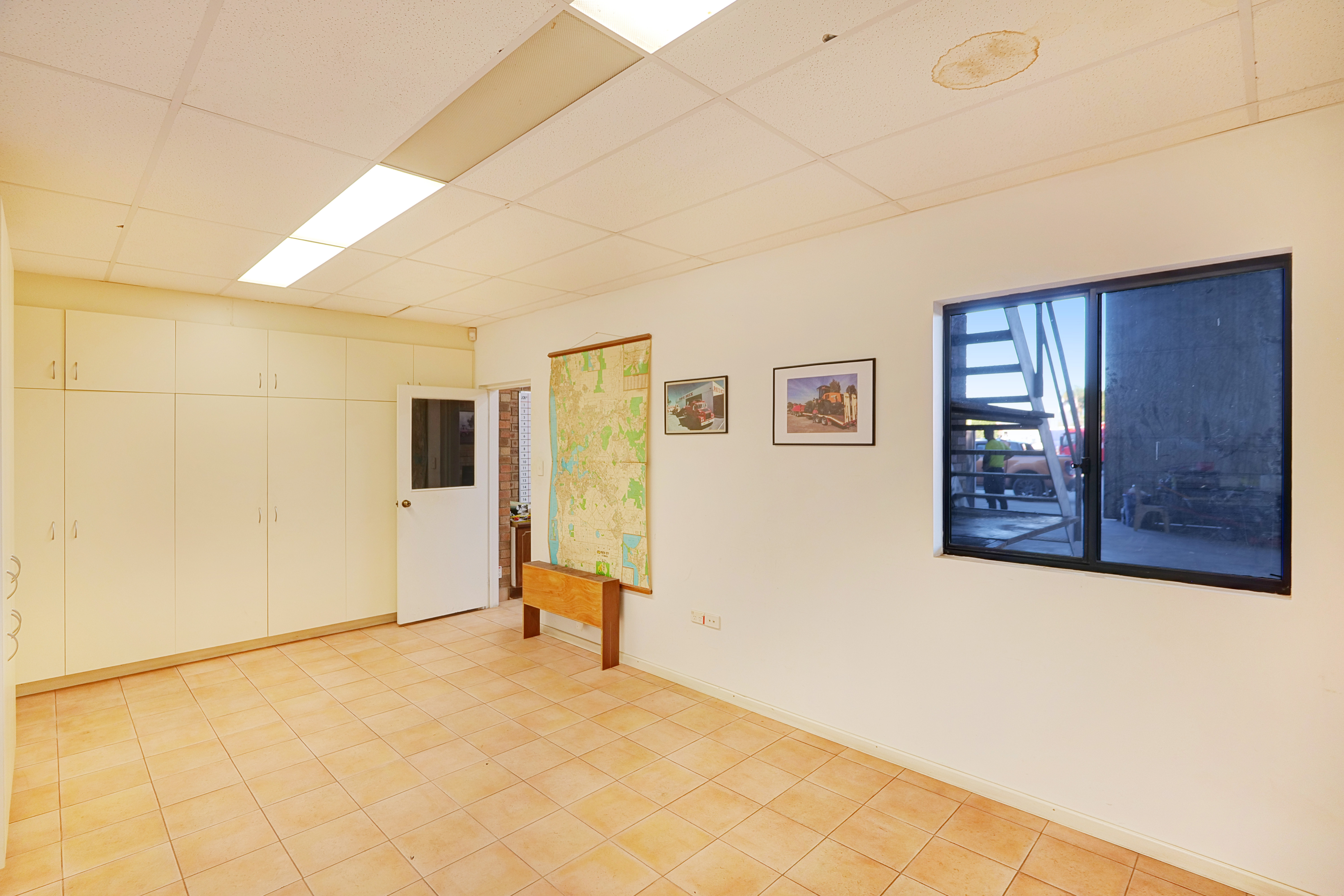 43 Stebbing Road, Maddington WA 6109