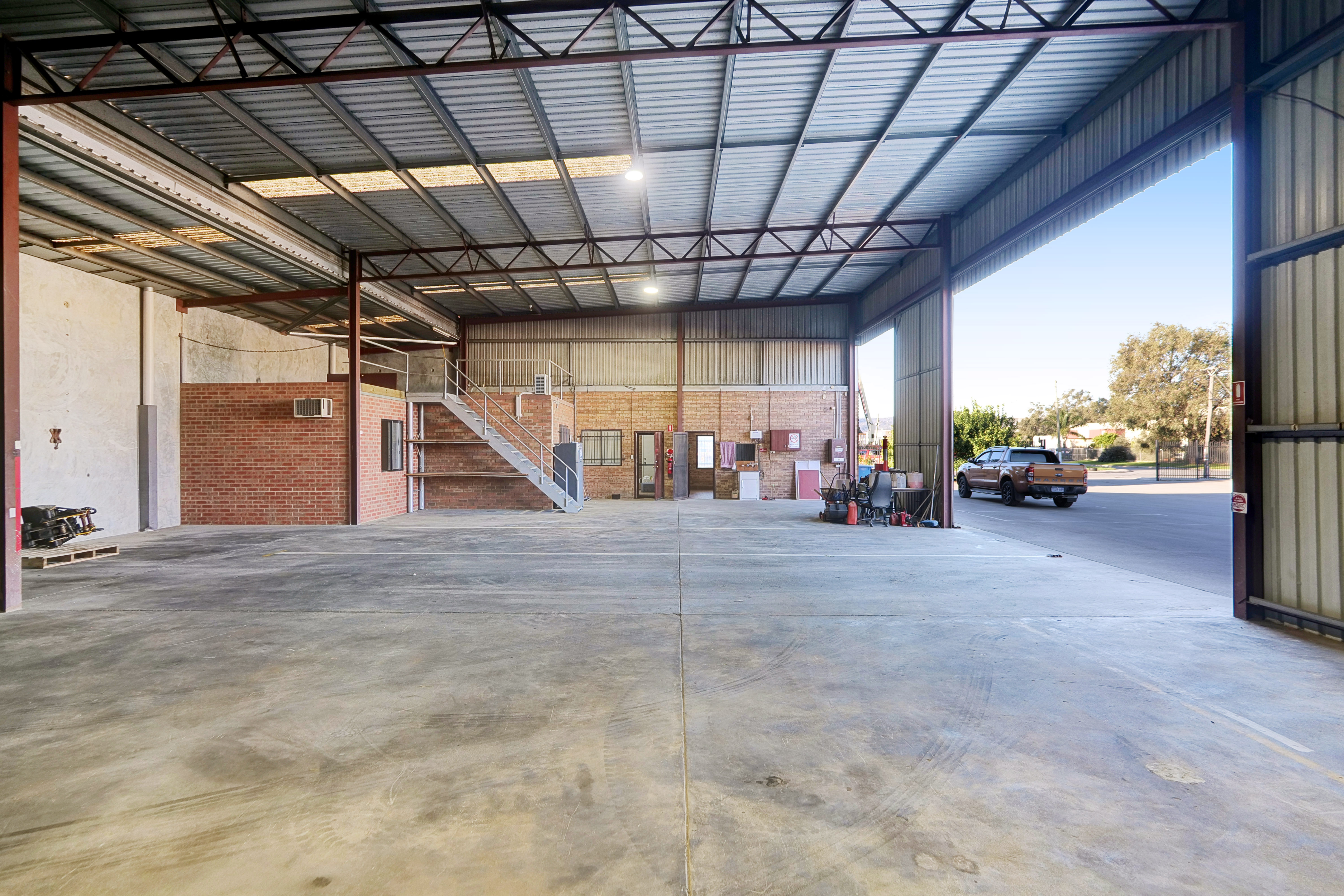 43 Stebbing Road, Maddington WA 6109