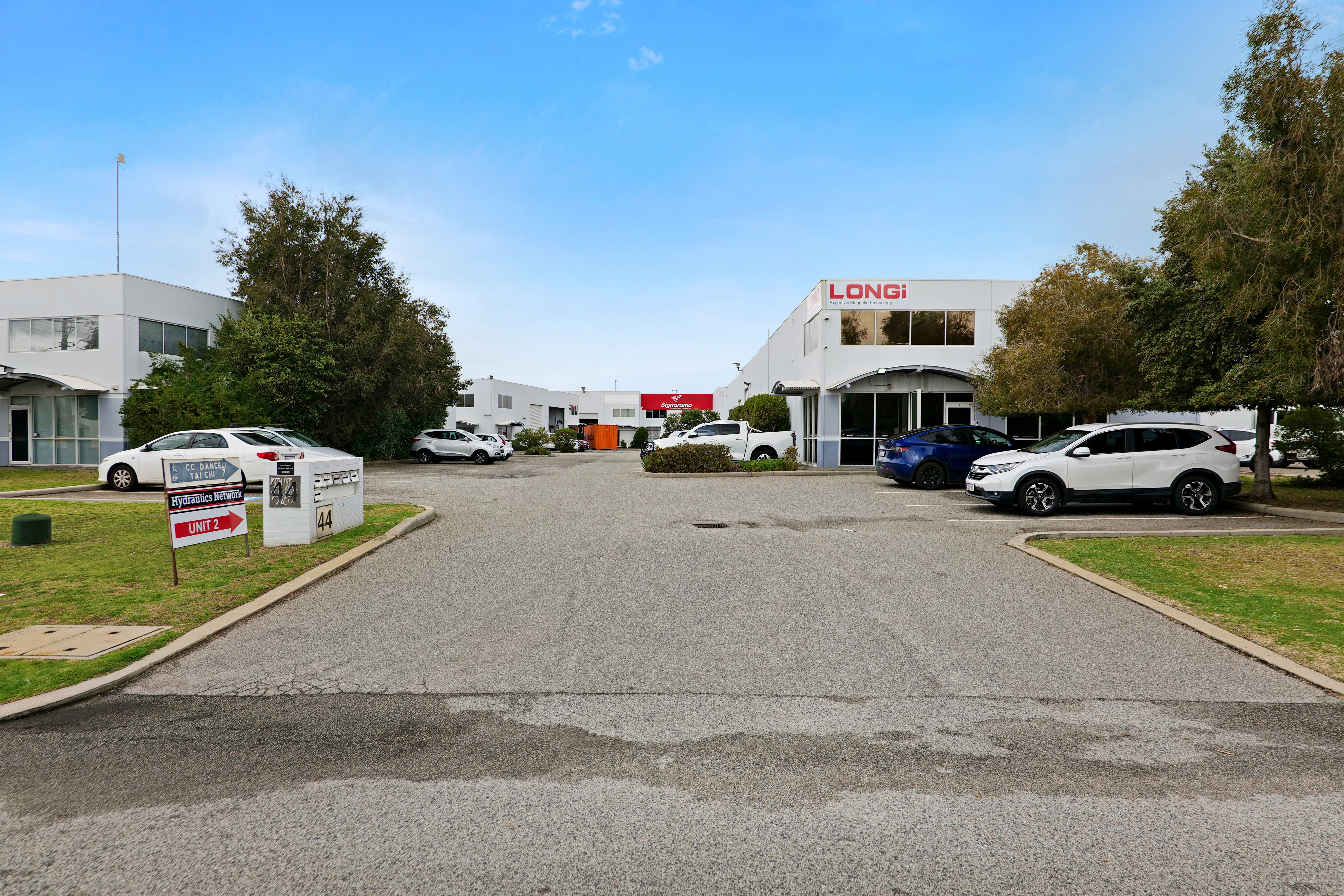 Unit 4/44 Vinnicombe Drive, Canning Vale WA 6155