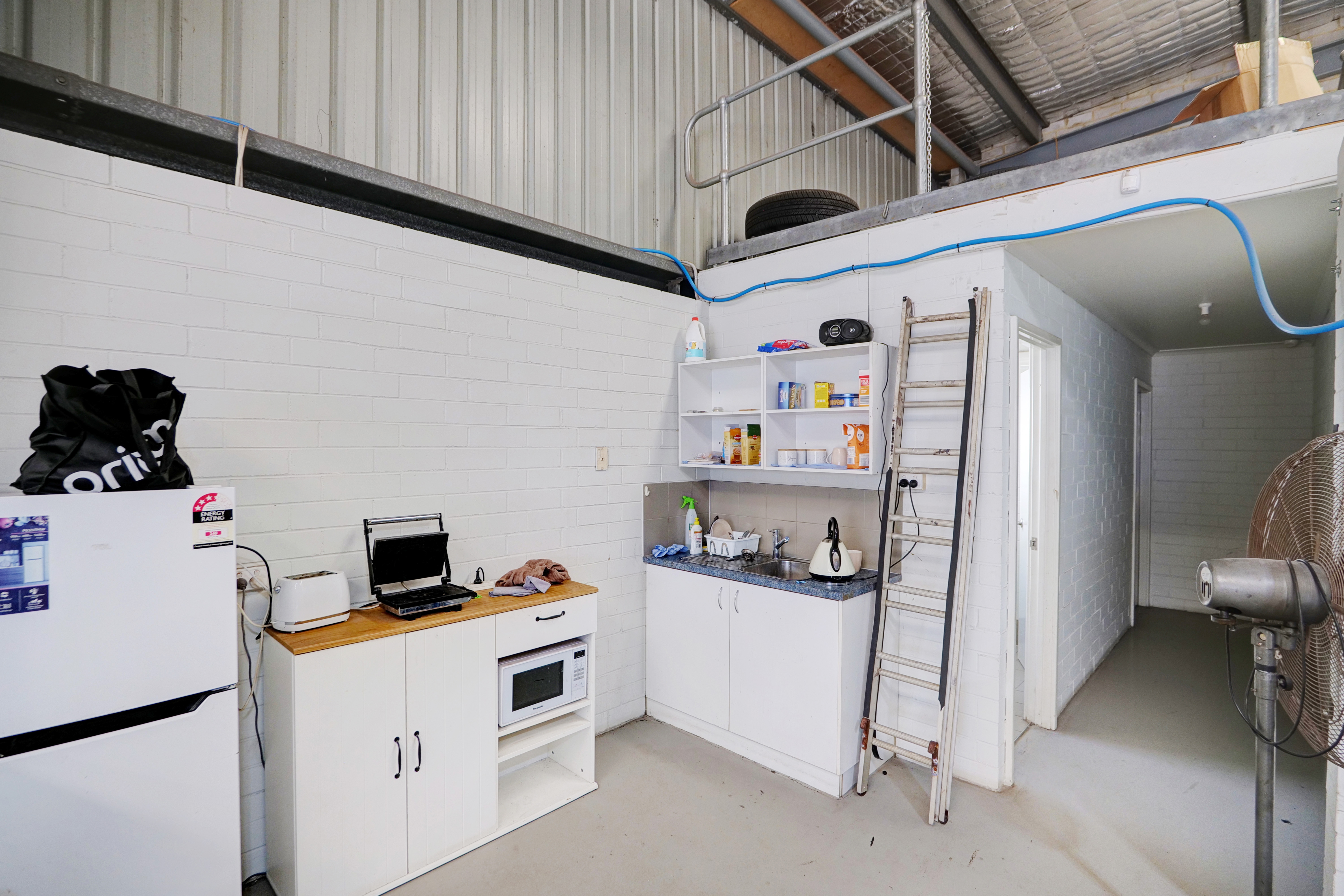 2/24 Baile Road, Canning Vale WA 6155
