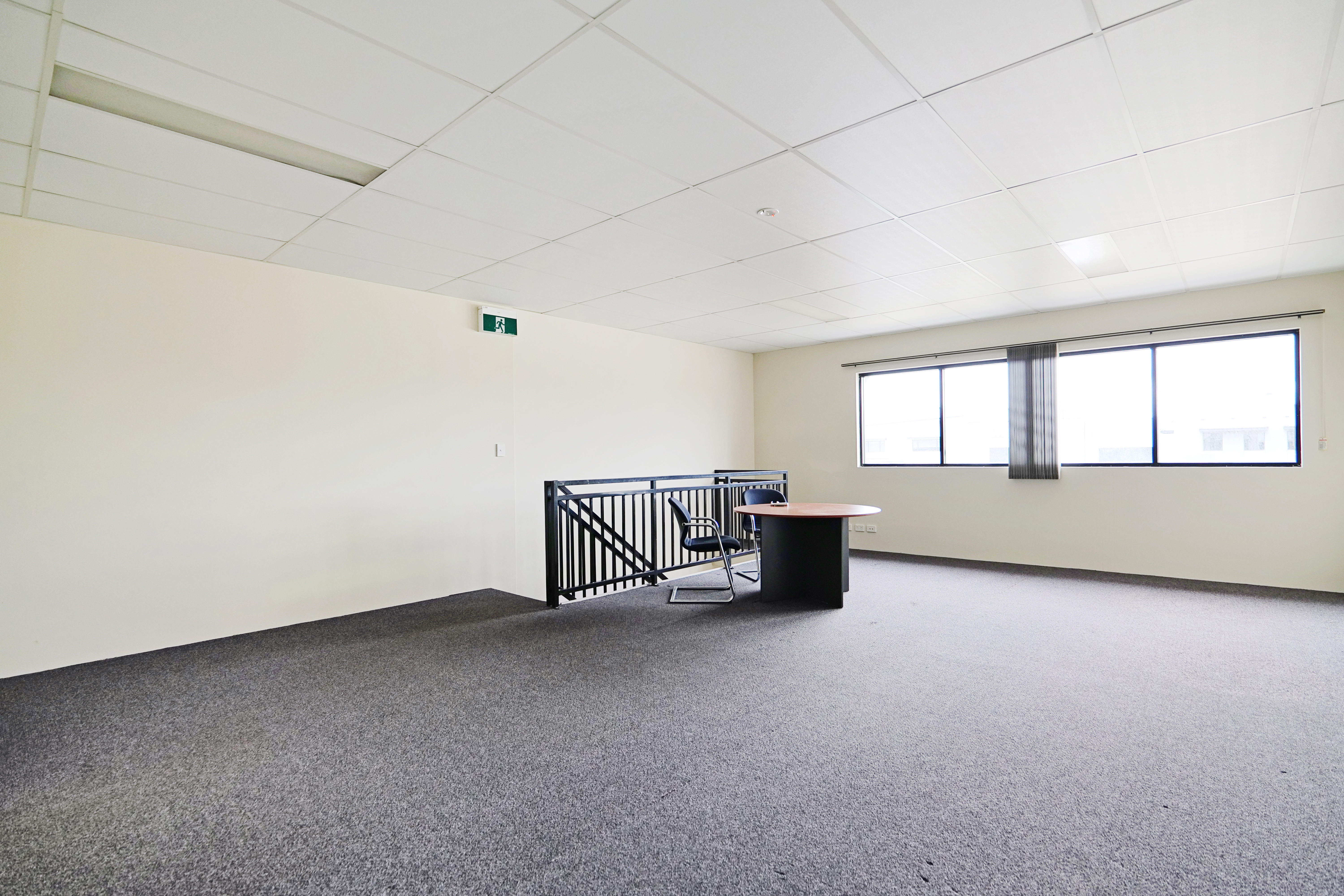1/21 Mordaunt Circuit, Canning Vale WA 6155