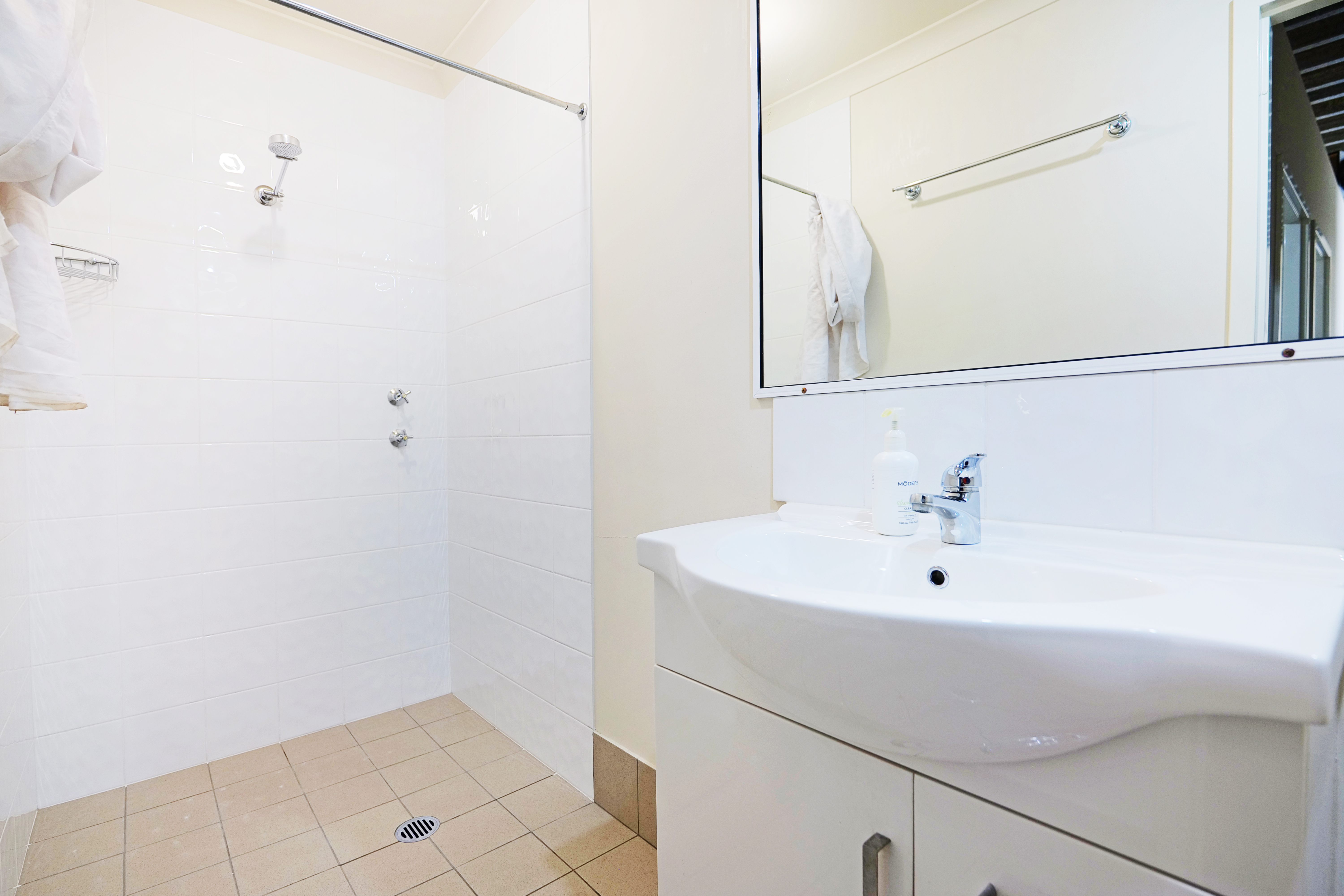 1/21 Mordaunt Circuit, Canning Vale WA 6155