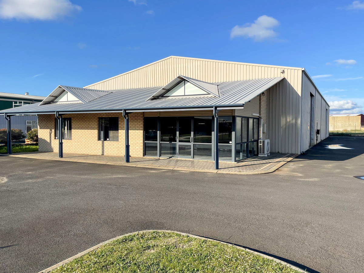 13 Gibbons Road, Davenport WA 6230