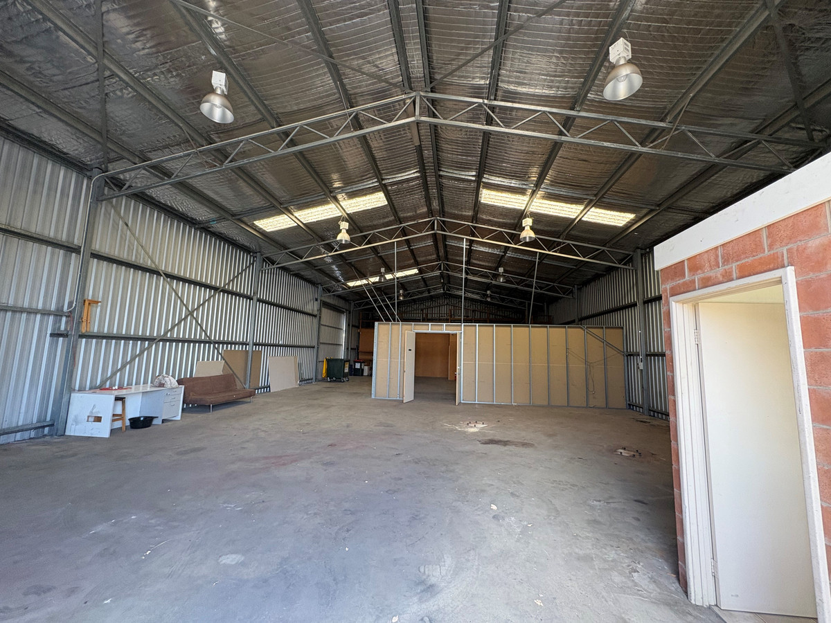 Unit 2/5 Halifax Drive, Davenport WA 6230