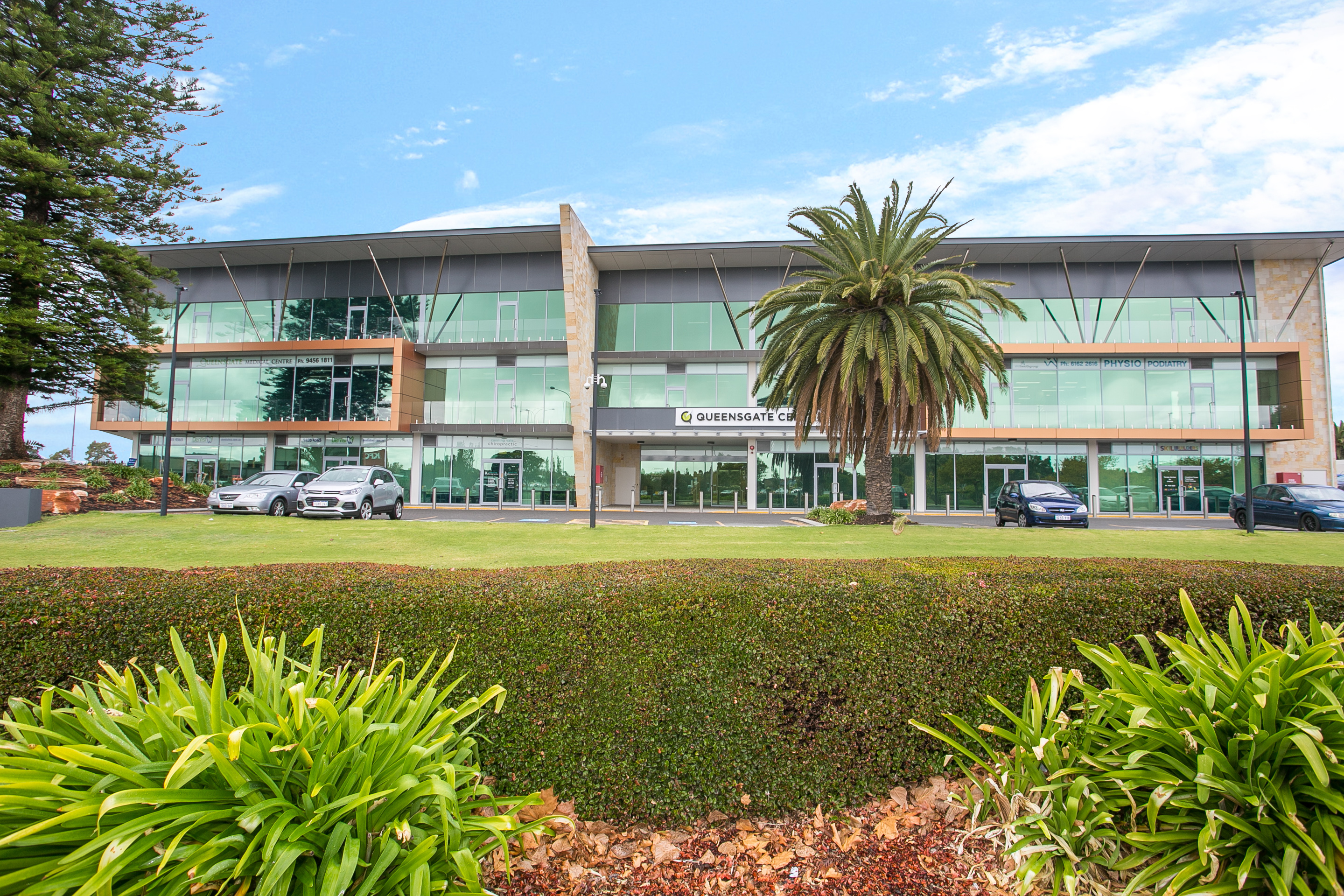 2 Queensgate Drive, Canning Vale WA 6155