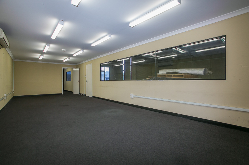 8 Mallaig Way, Canning Vale WA 6155