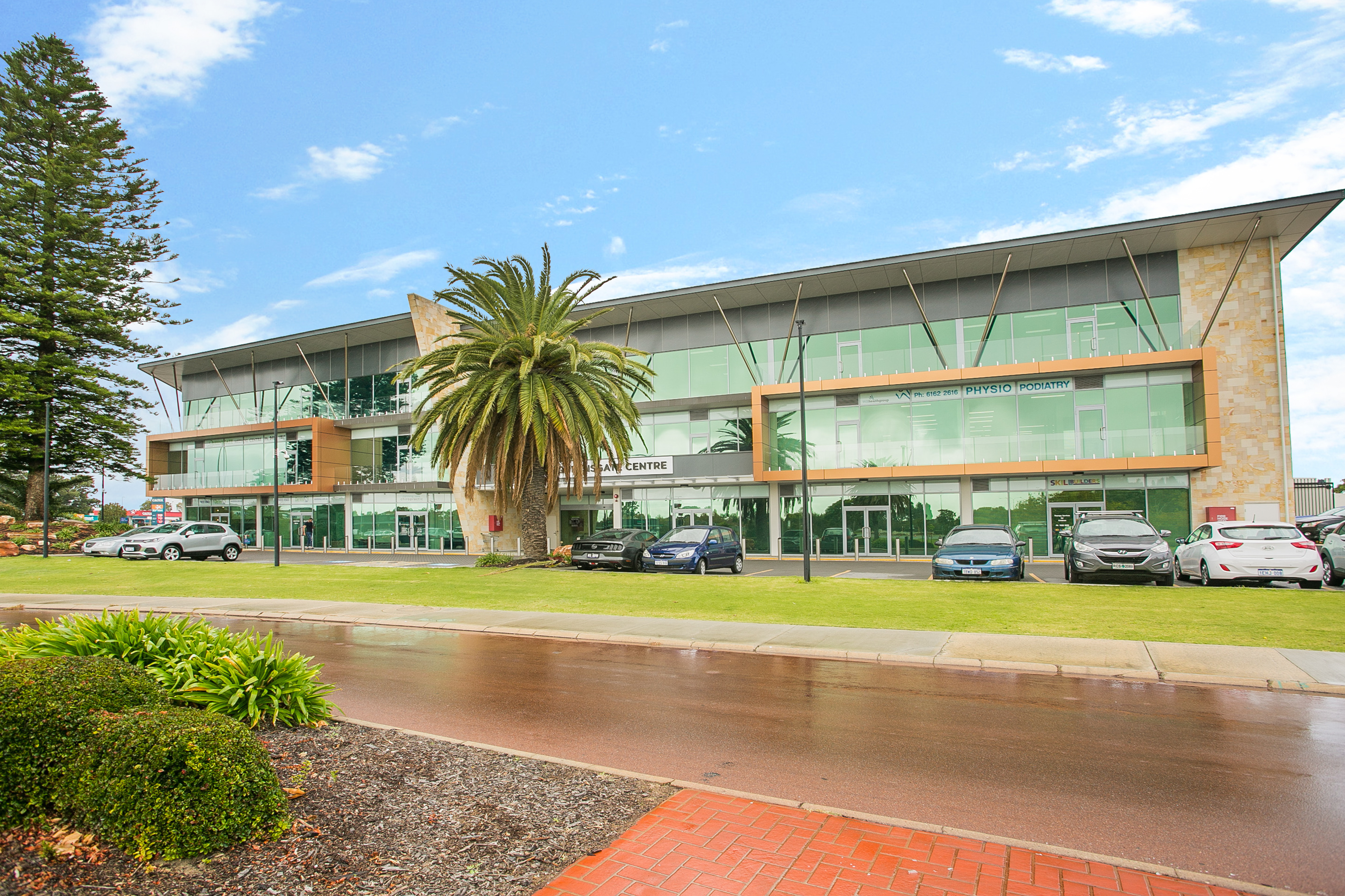 2 Queensgate Drive, Canning Vale WA 6155