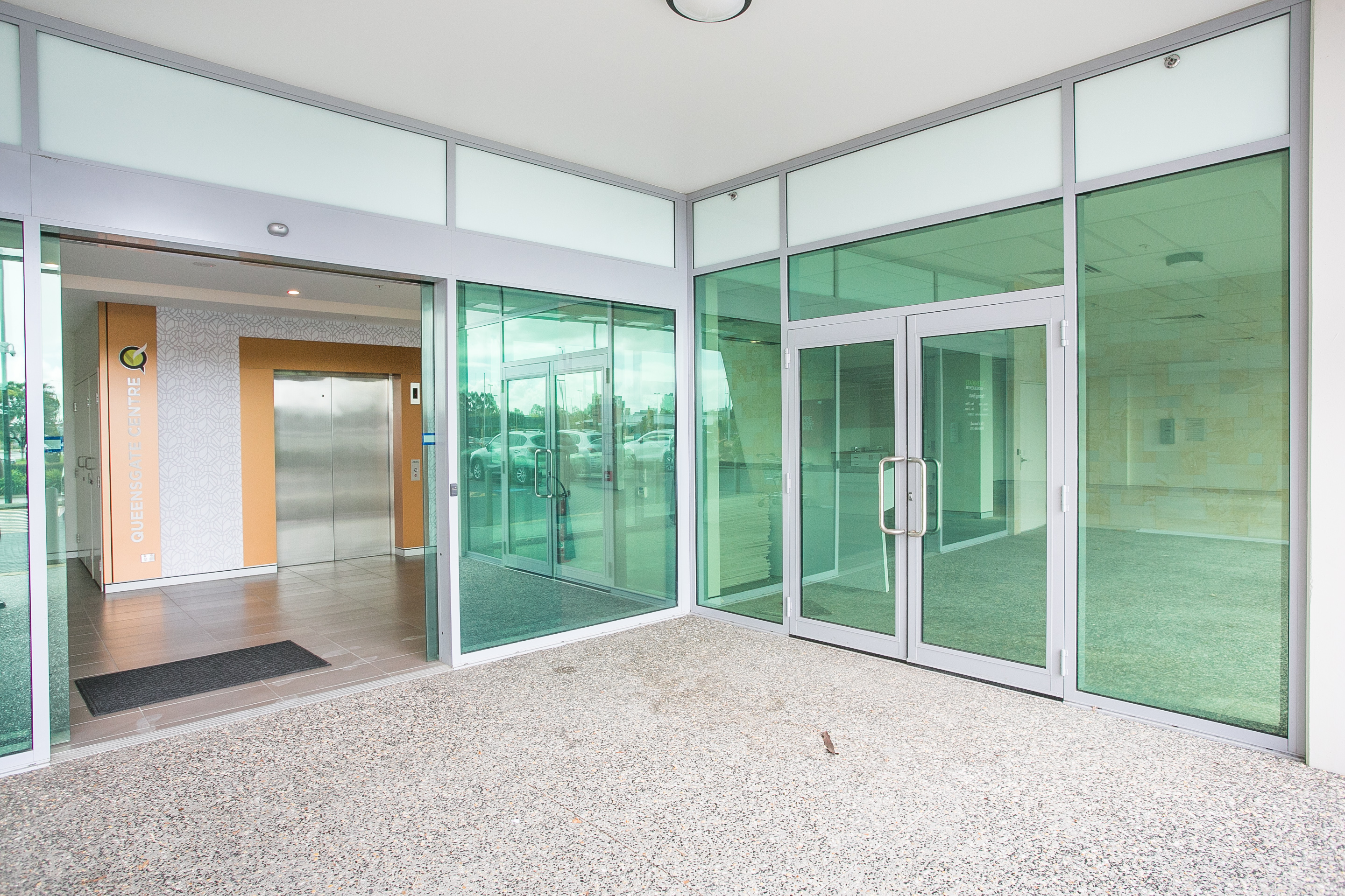 2 Queensgate Drive, Canning Vale WA 6155