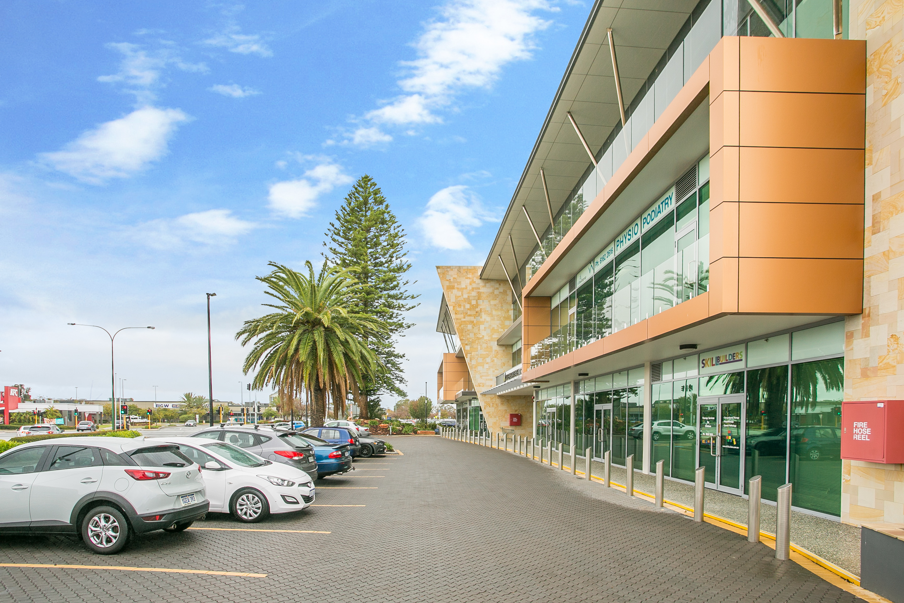 2 Queensgate Drive, Canning Vale WA 6155