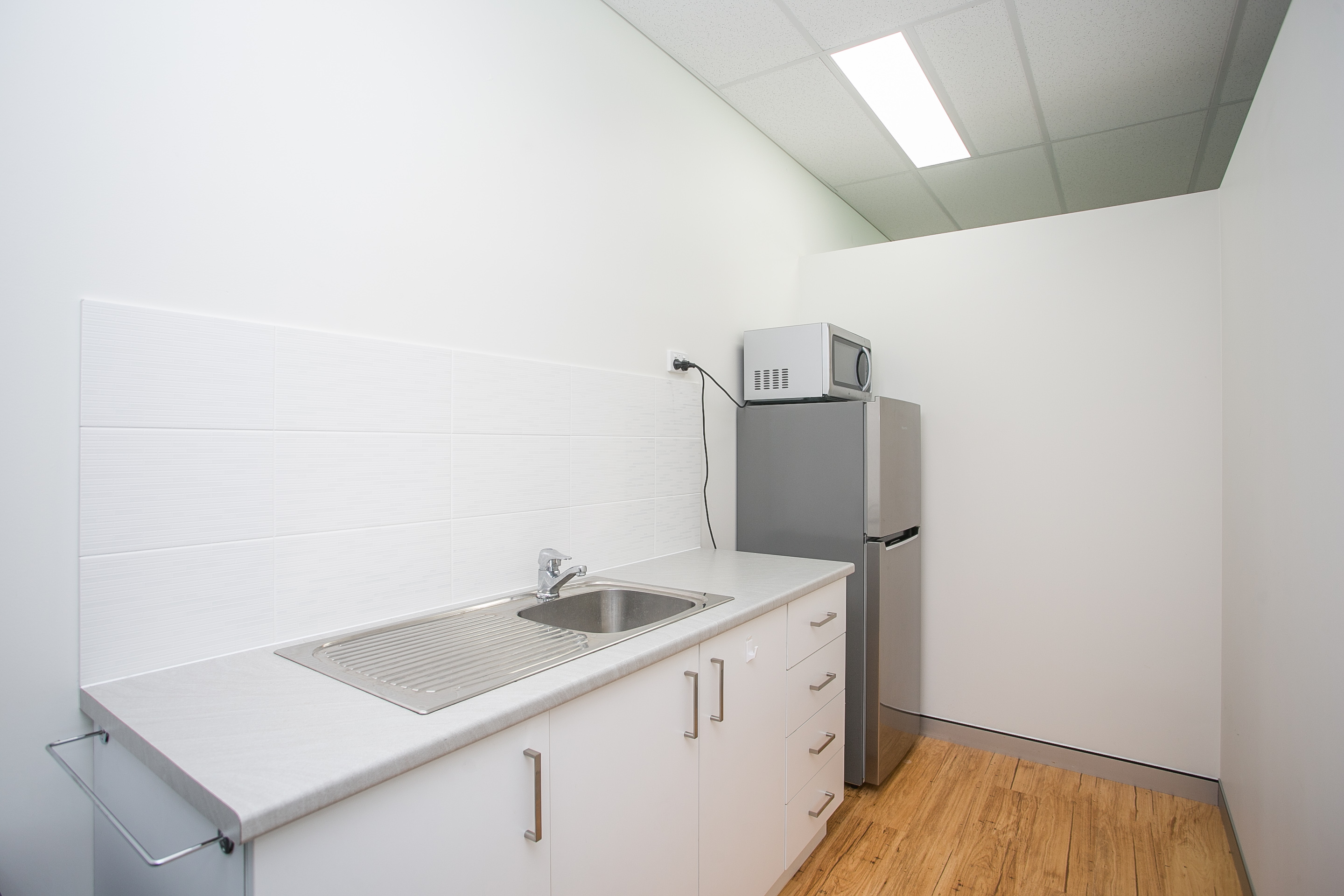 2 Queensgate Drive, Canning Vale WA 6155
