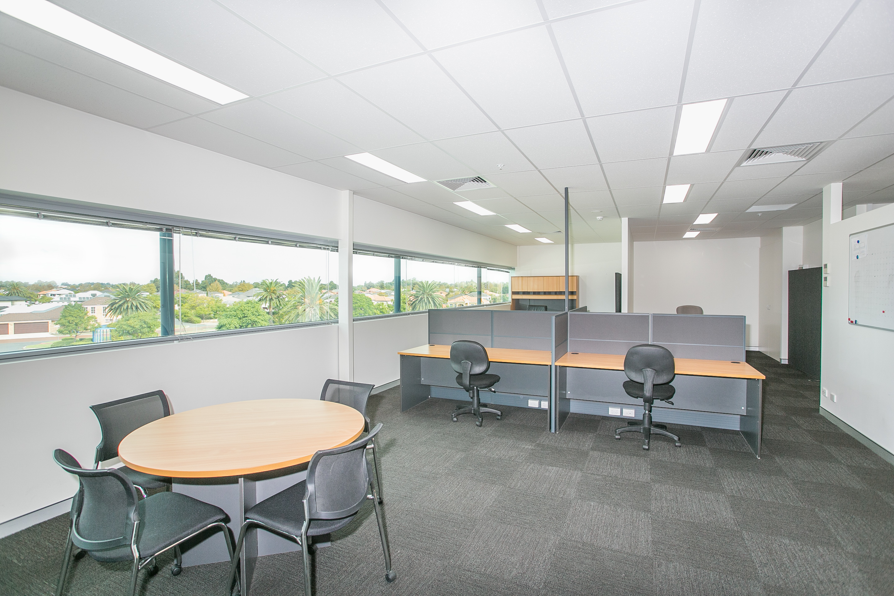 2 Queensgate Drive, Canning Vale WA 6155