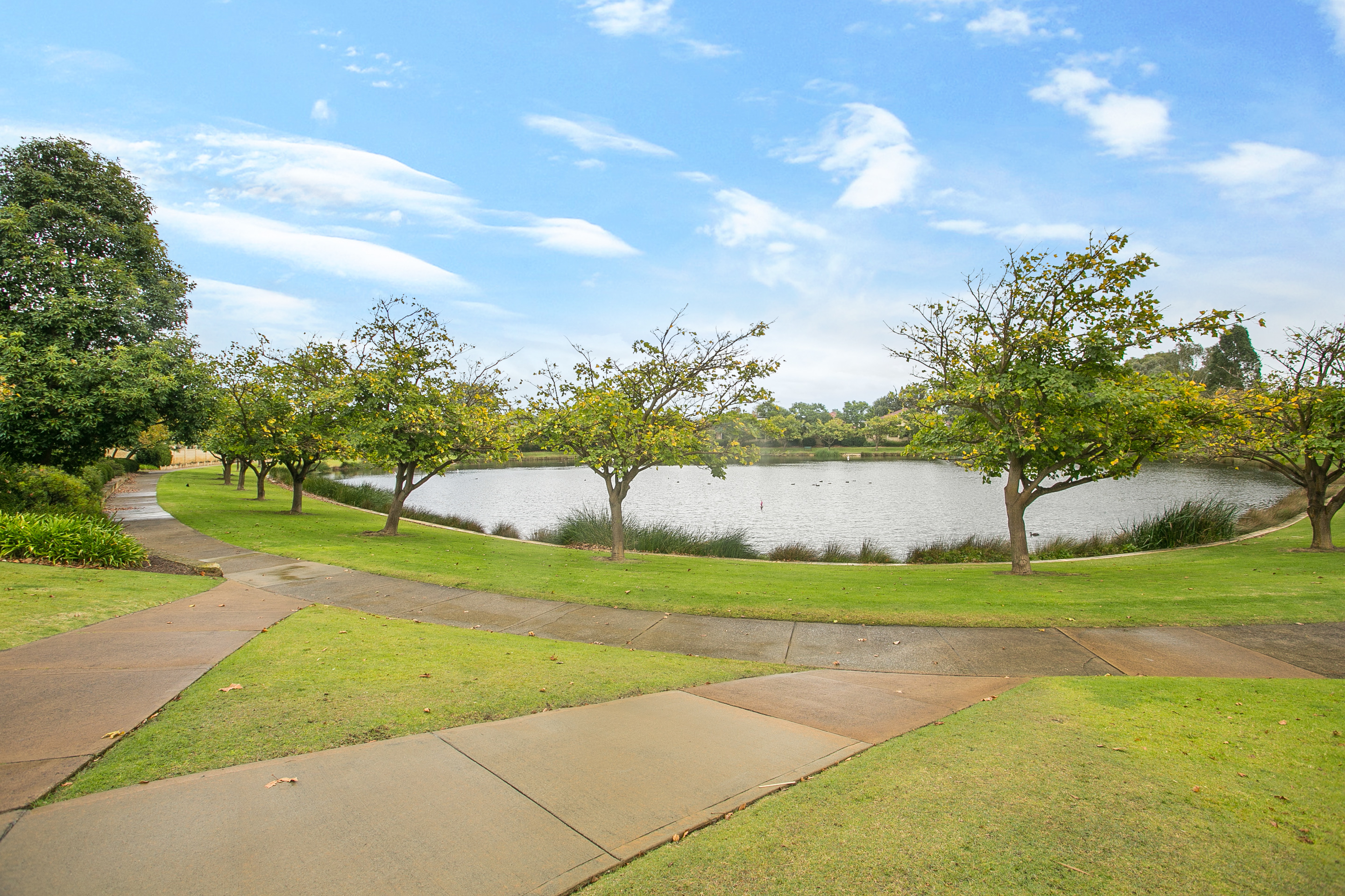 2 Queensgate Drive, Canning Vale WA 6155