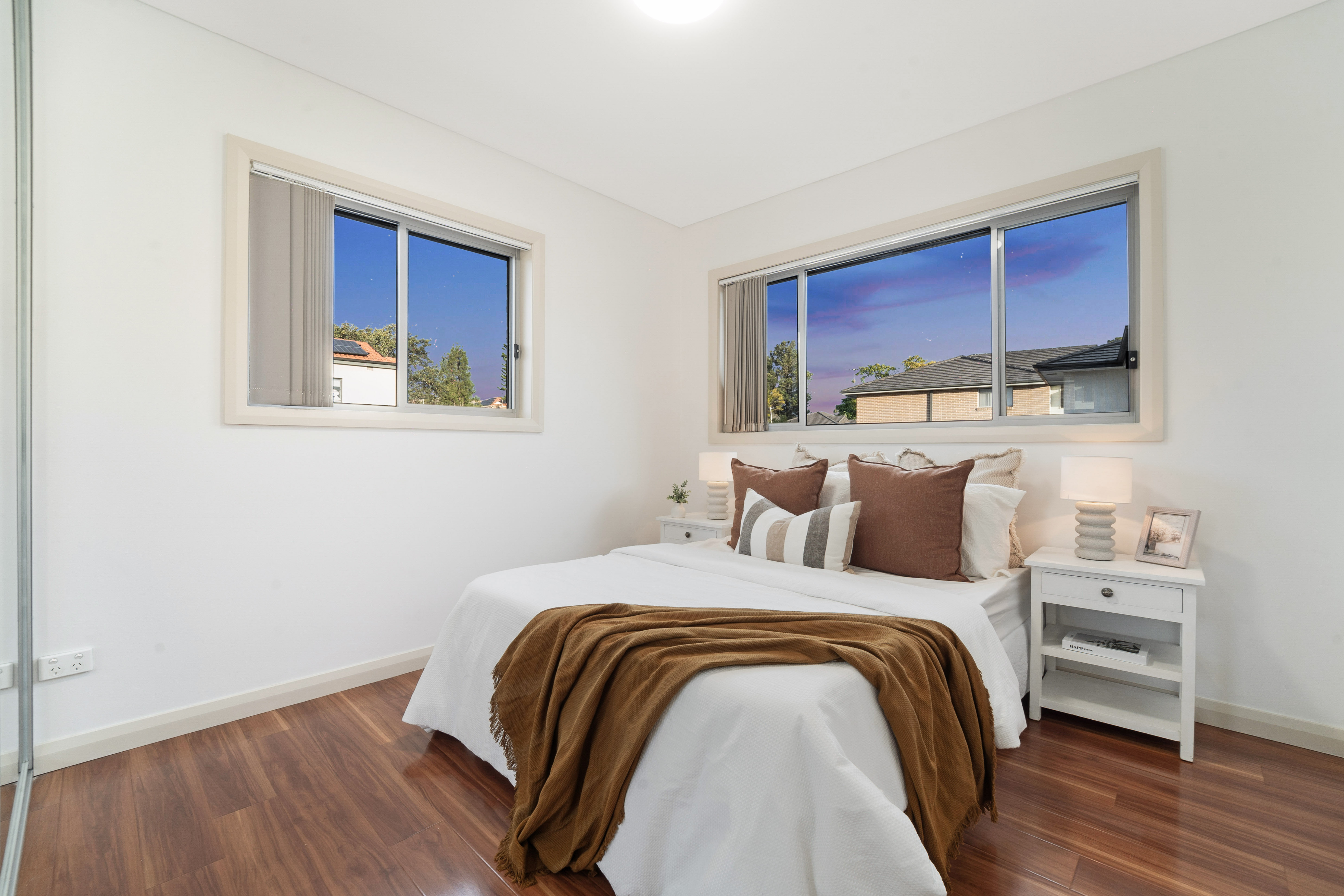 22 Rhodes Avenue, Guildford